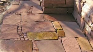 Sandsteinweg/Trockenmauer