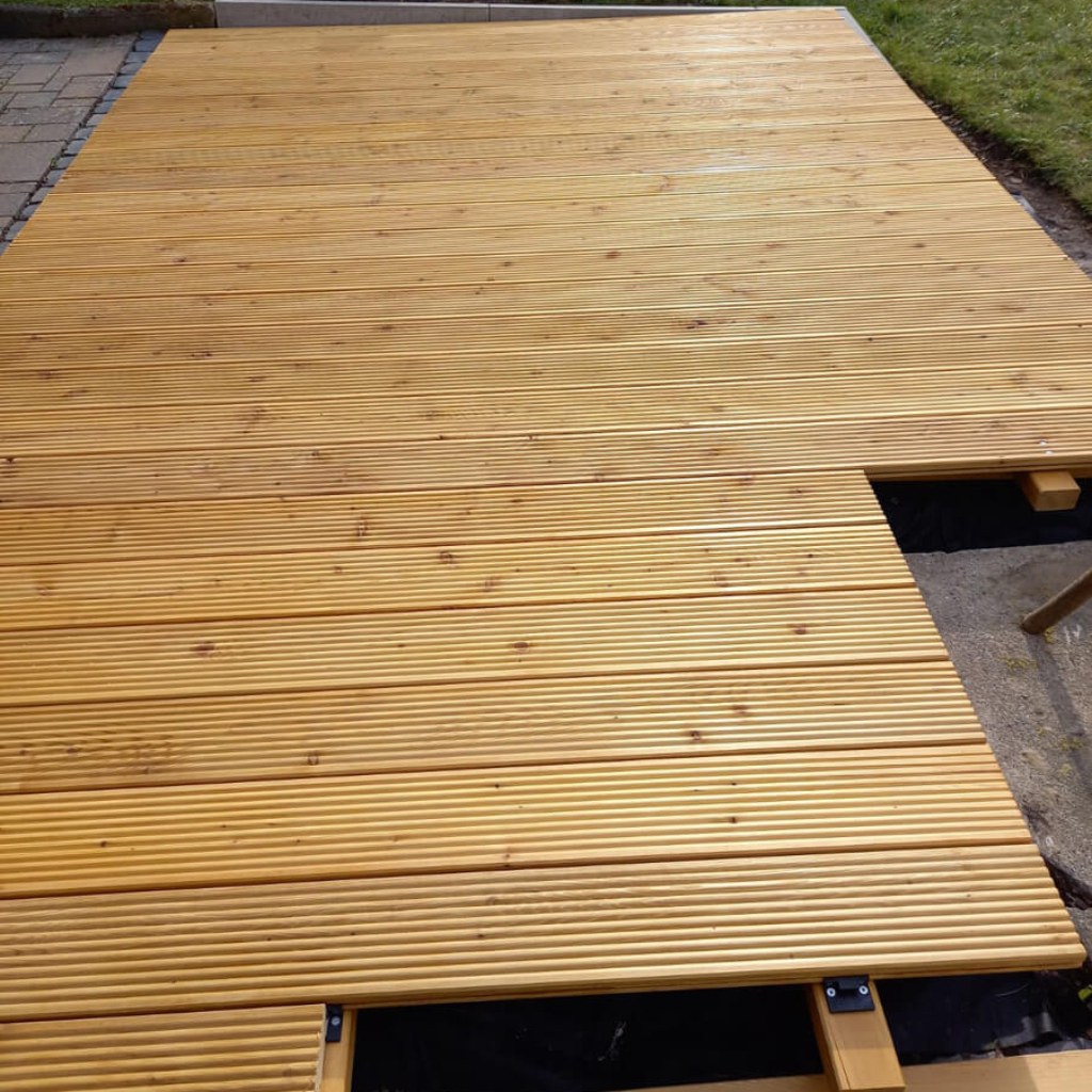 Holzterrasse